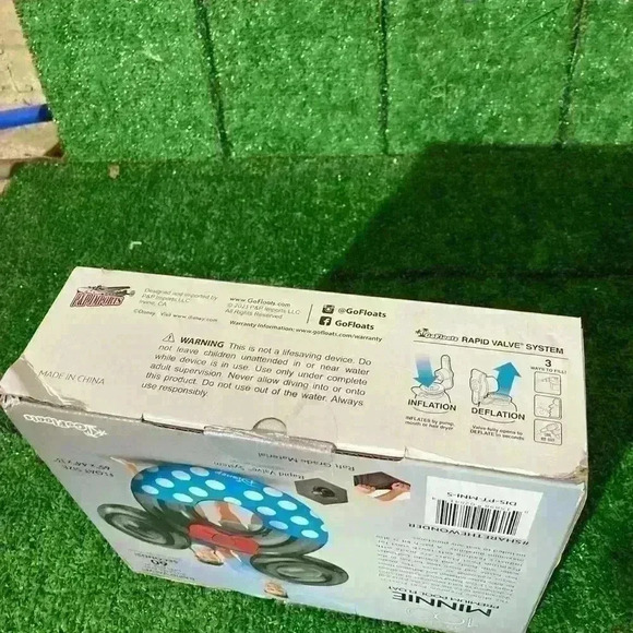 Disney Minnie Mouse Pool Float Party Tube by GoFloats - Picture 9 of 9